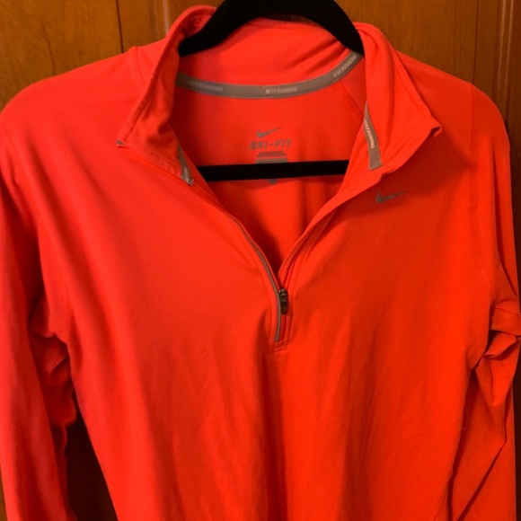 Women’s Nike Half Zip Neon Pink Dri Fit - Picture 4 of 7